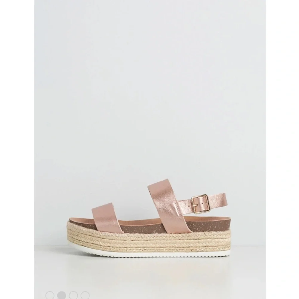 ModCloth Chelsea NWT Sand and Sea,‎ Please! Espadrille Sandal - Rose Gold